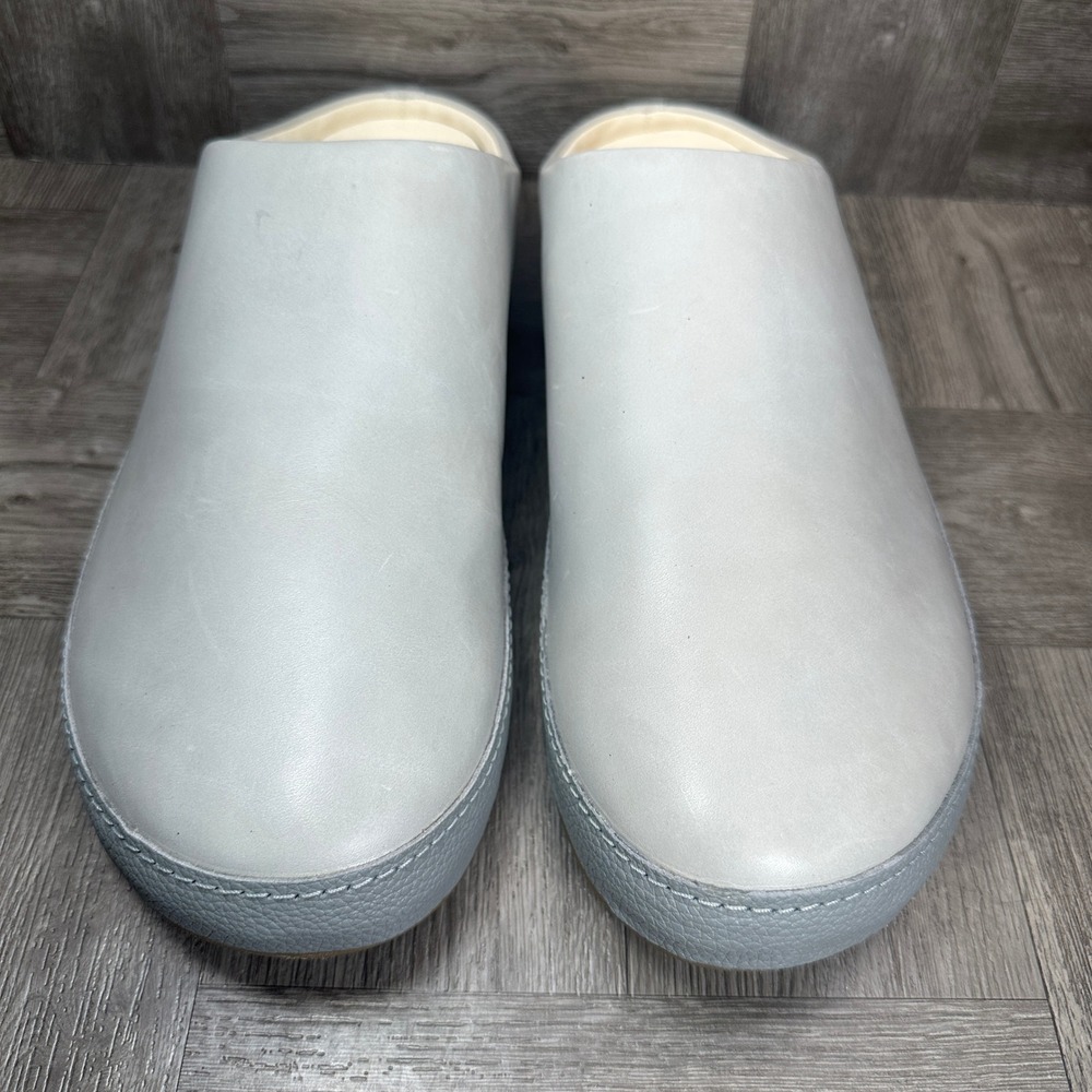 OluKai Kipe'a Heu Slippers Mens 14 Fog Grey Leather Minimalist Comfort NEW - Picture 3 of 9